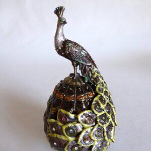 ENAMELED BEJEWELED PEACOCK ON EGG TRINKET BOX (NEW WITHOUT BOX)